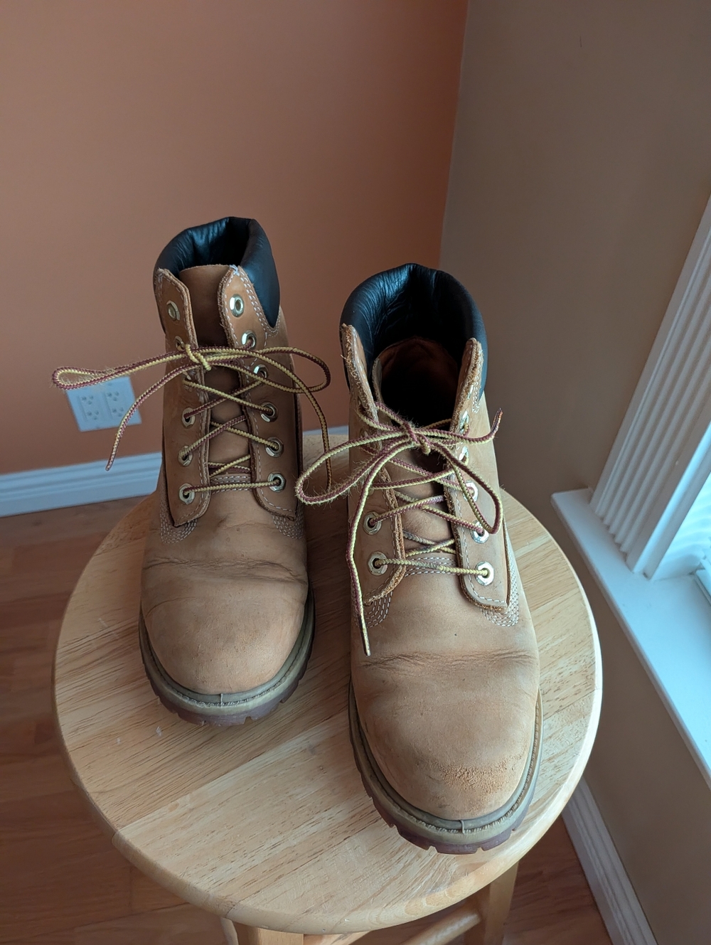 Timberland Tan Lace-Up Work Boots with Black Collar Size 8W